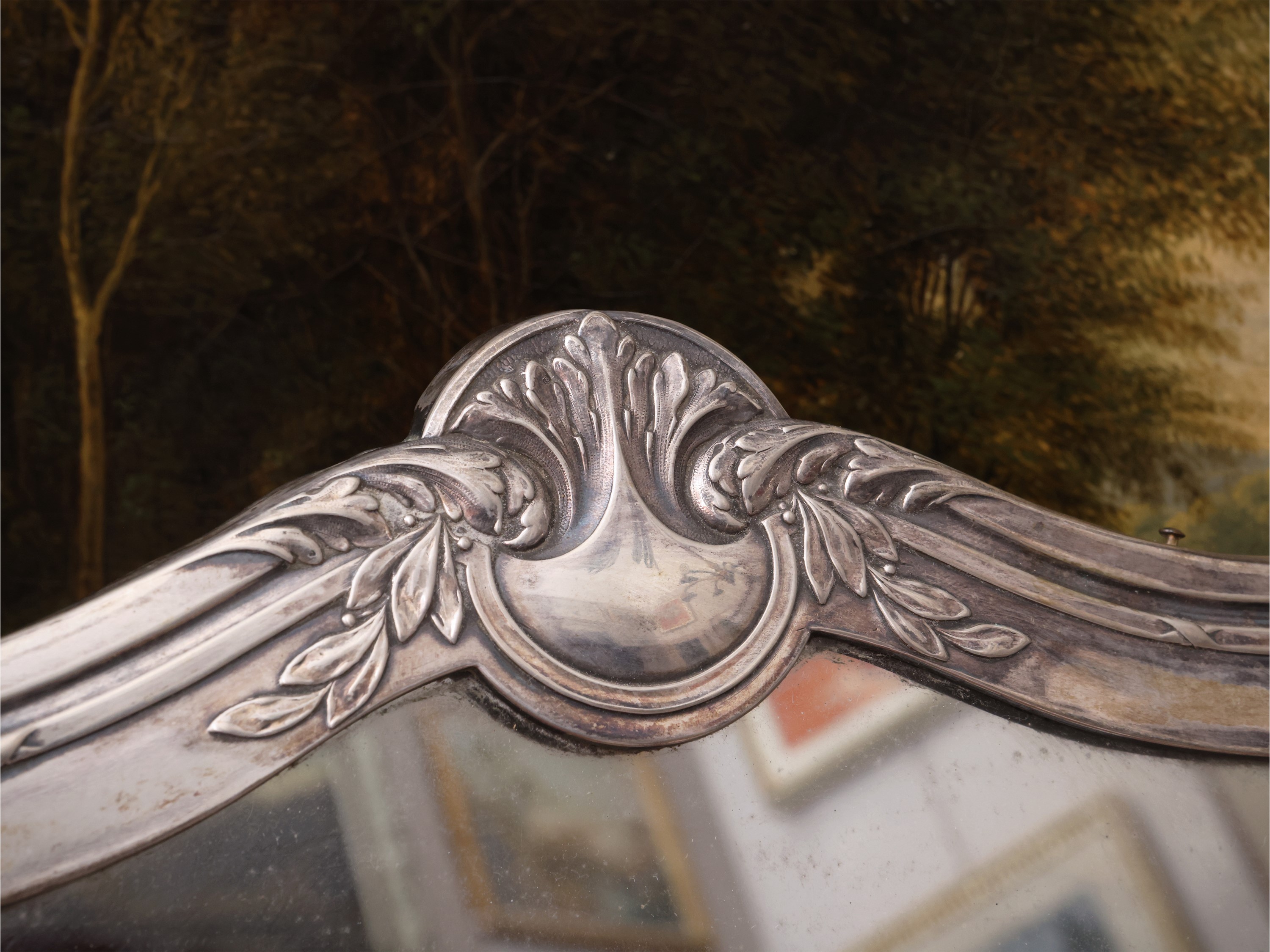 Specchiera da toilette, cornice rivestita in argento, inizio XX secolo