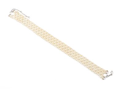 Collier de chien, perle di acqua dolce e fermezza in oro bianco 18 Kt, lunghezza 36 cm