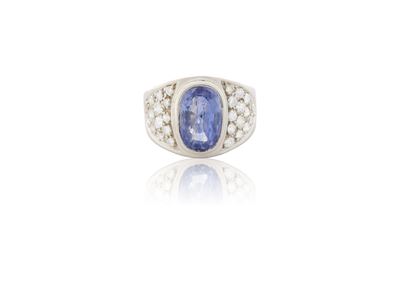 Anello in Oro Bianco 18kt e Zaffiro