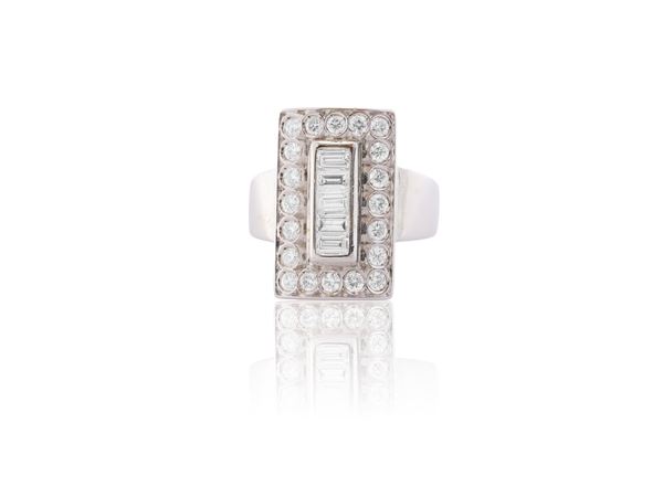 Anello in oro bianco 18Kt e diamanti