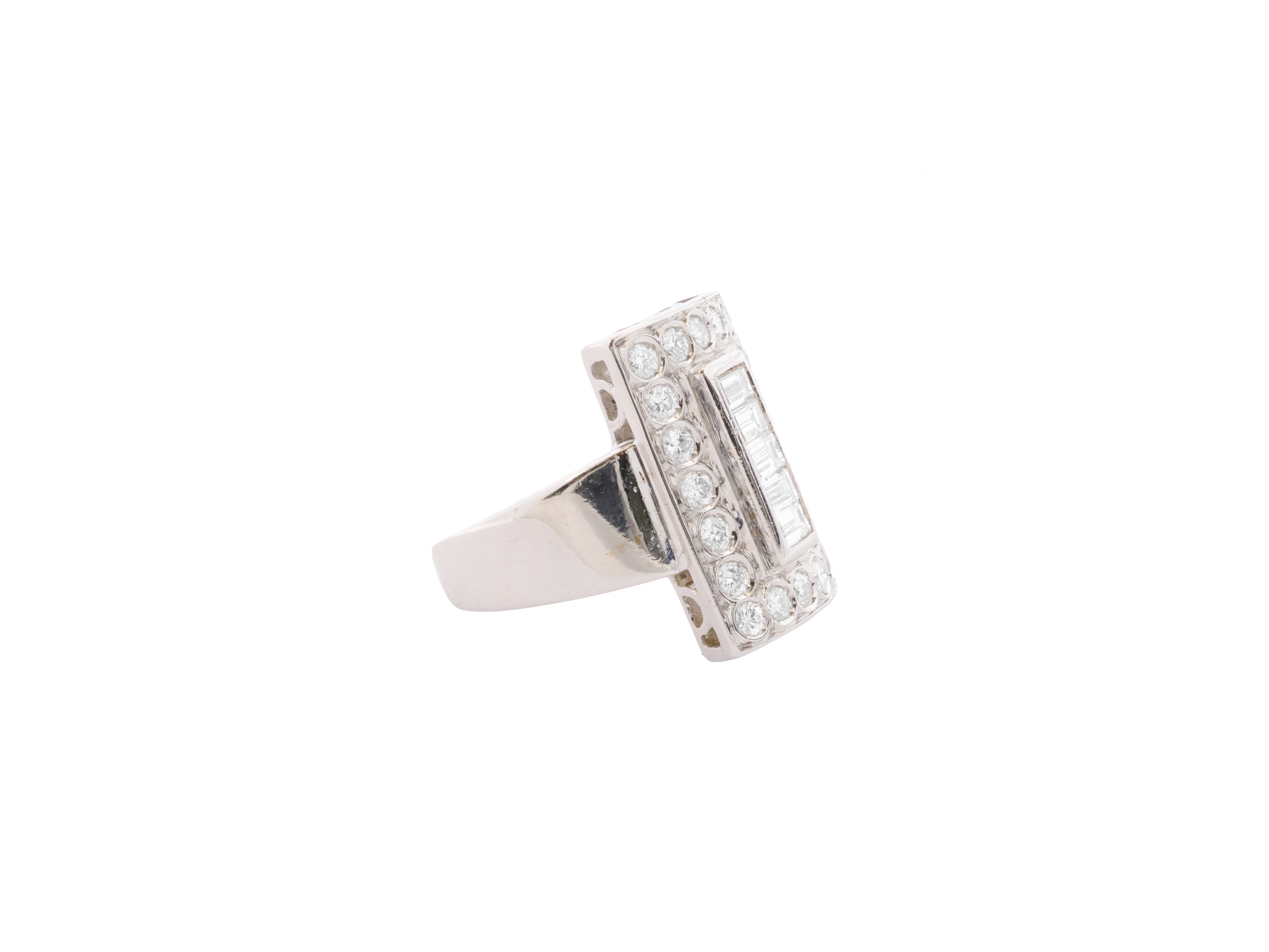 Anello in oro bianco 18 kt con diamanti, anni ’70