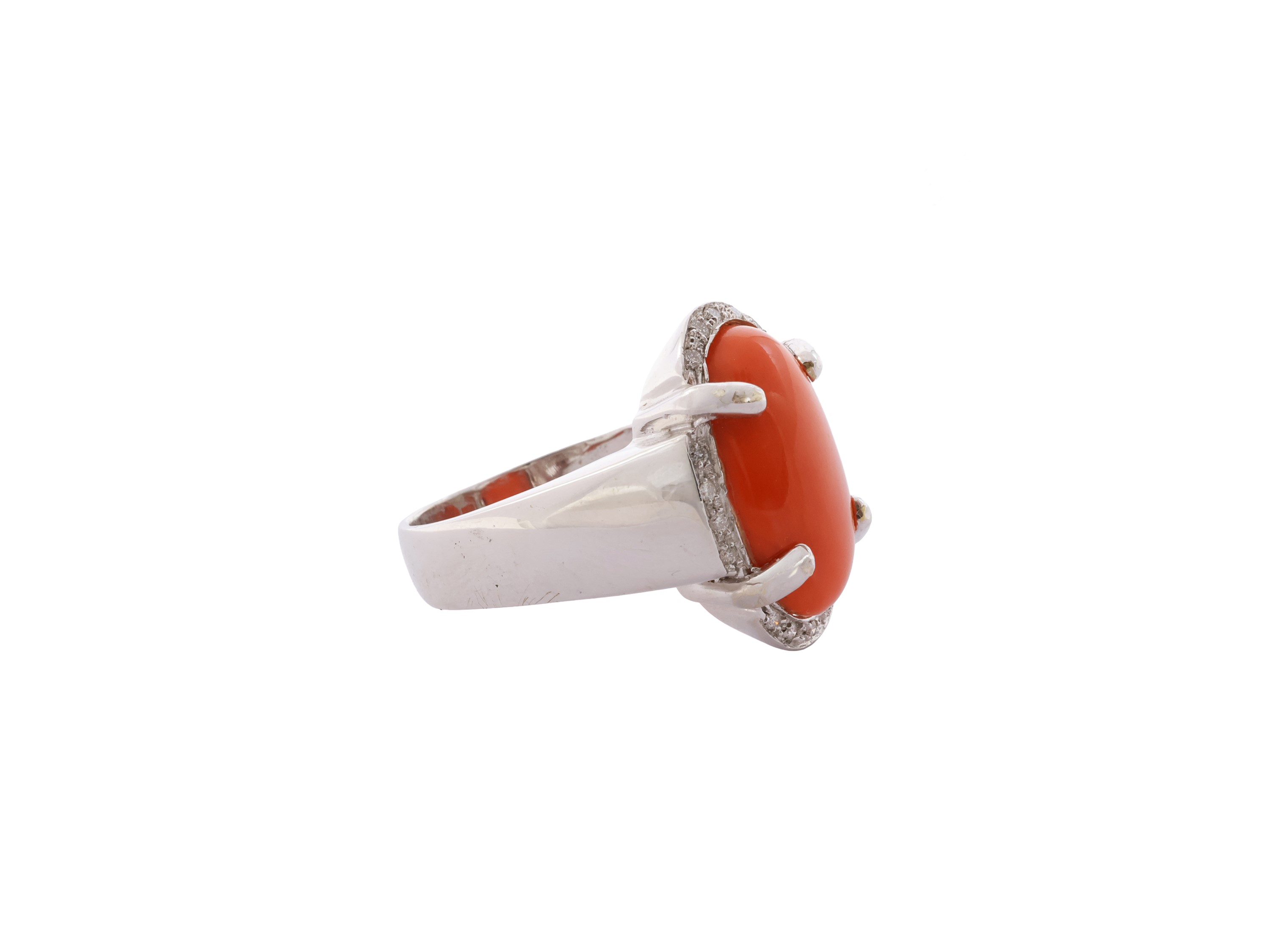 Anello in Oro Bianco 18kt e Corallo Rosso Mediterraneo