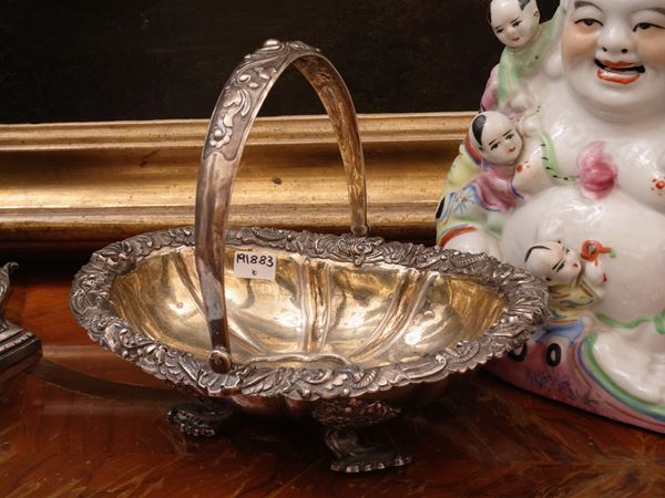Silver centerpiece stand