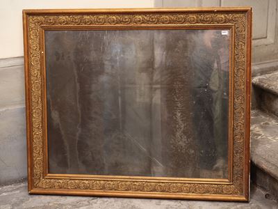 Specchiera con cornice a pastiglia dorata, inizio del XX secolo