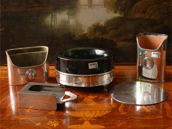 Lot of desk silverware