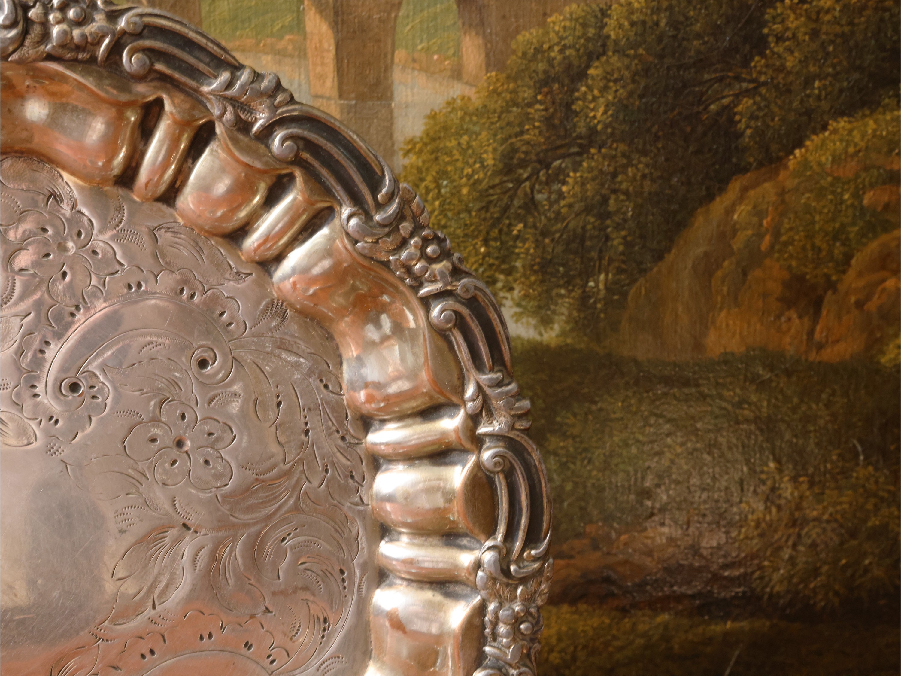 Curiosità d'epoca, collezione di orologi da taschino, cestino Teghini e lente di ingrandimento