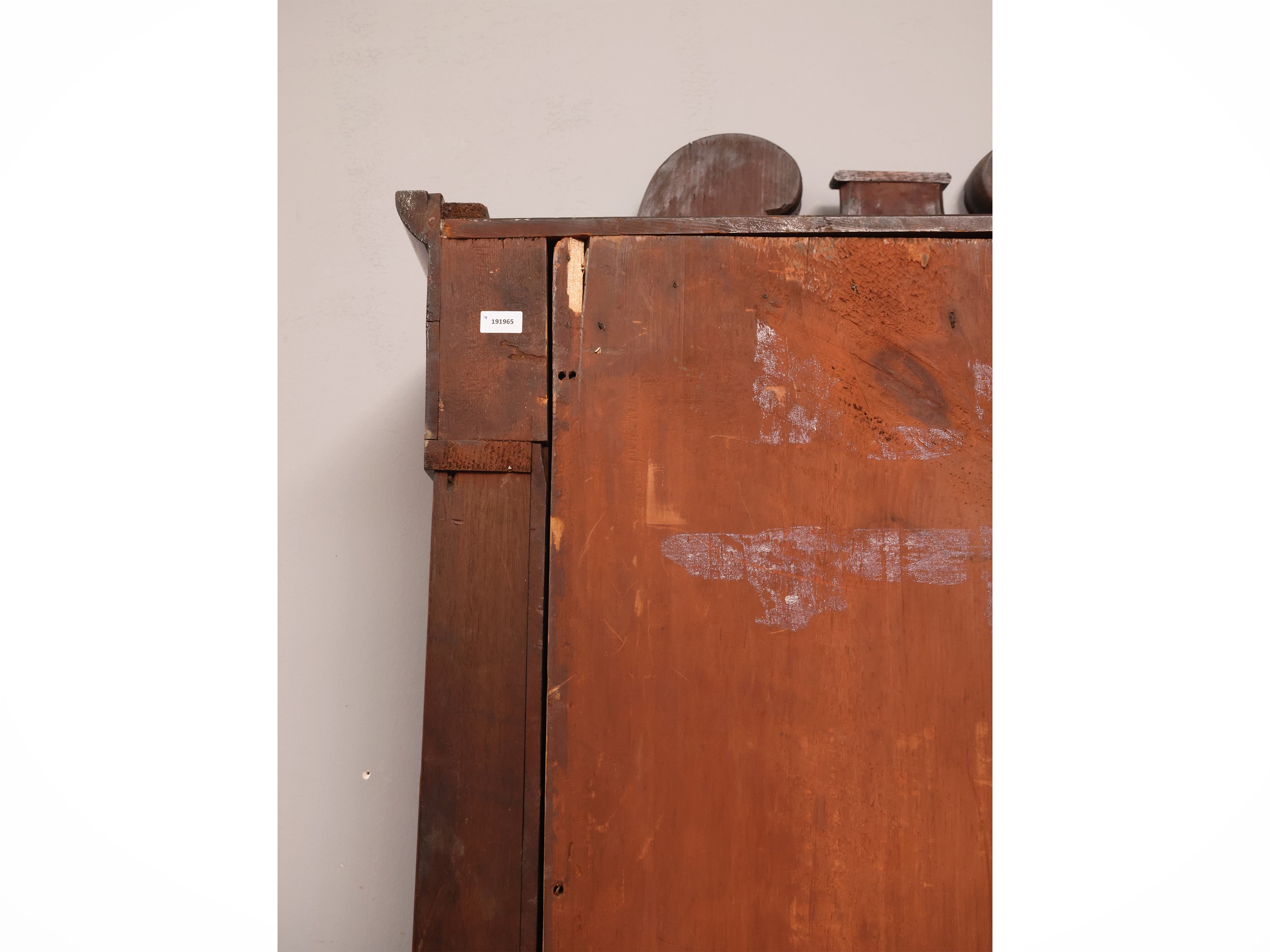 Orologio a torre, Inghilterra, XIX secolo, in mogano e piuma di mogano