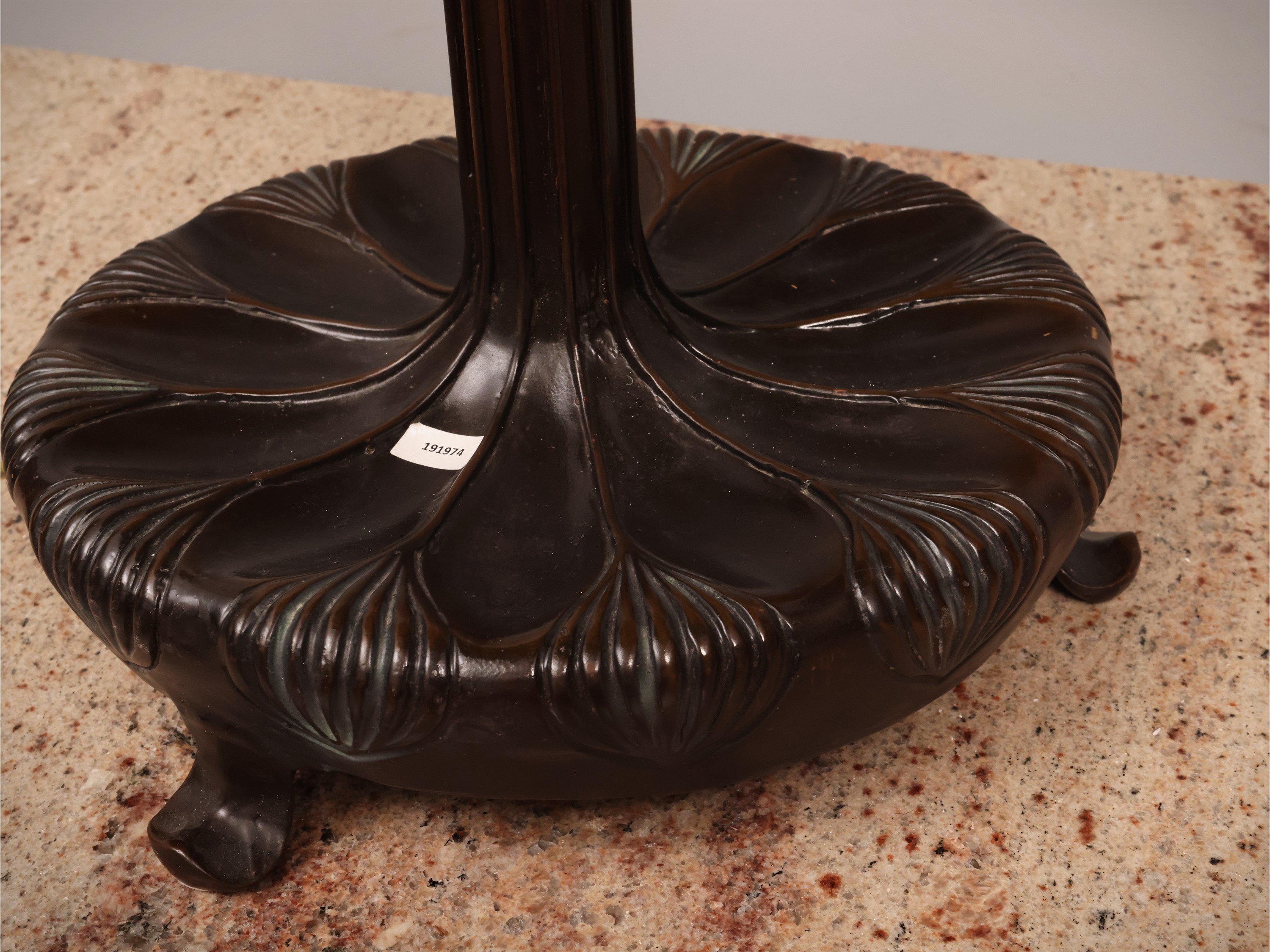 Grande lume, antimonio e pasta di vetro, stile Art Nouveau/Art Déco