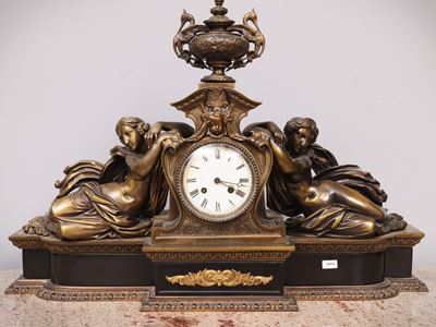 XIX secolo, Orologio da camino in bronzo dorato