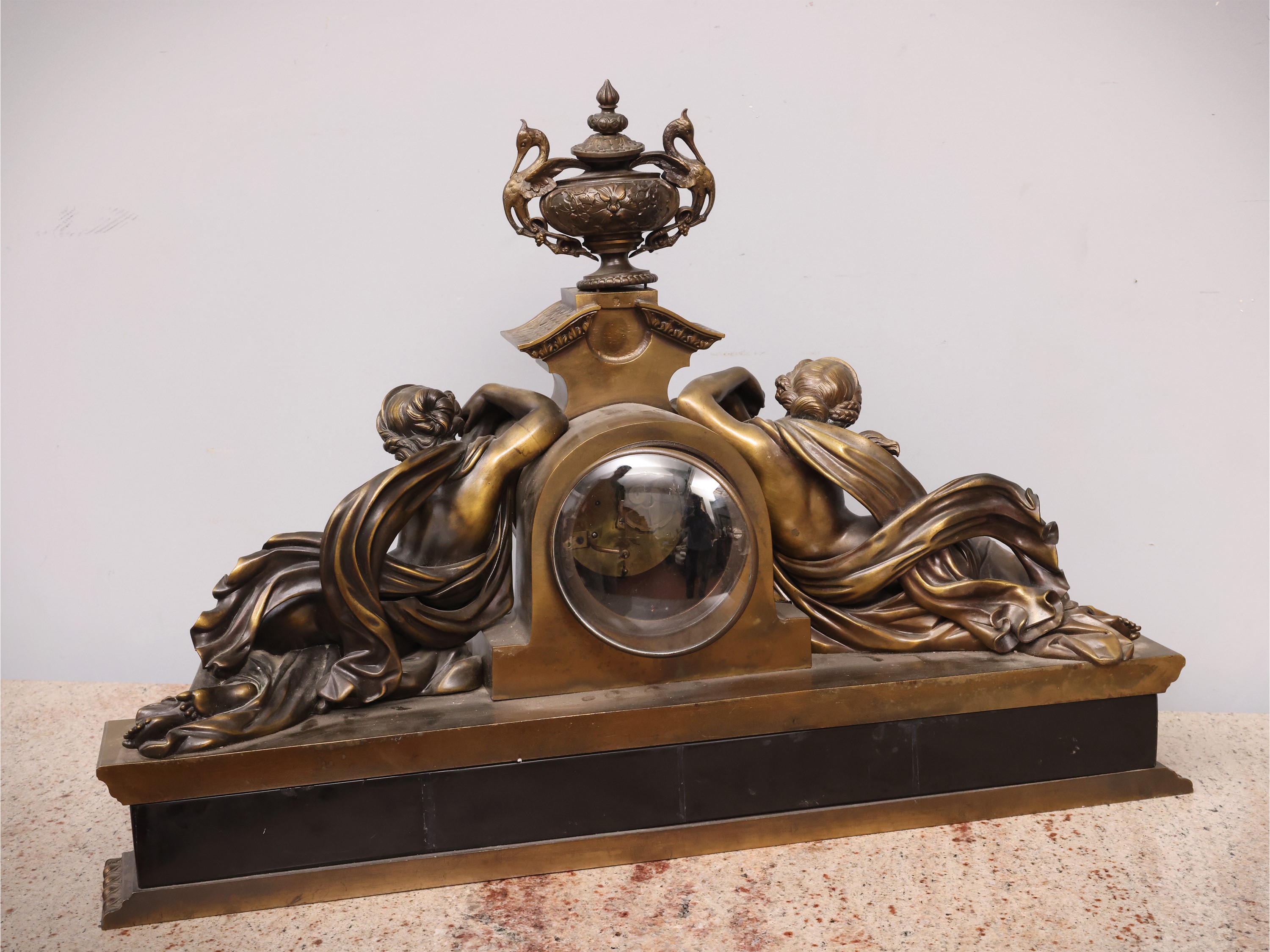XIX secolo, Orologio da camino in bronzo dorato