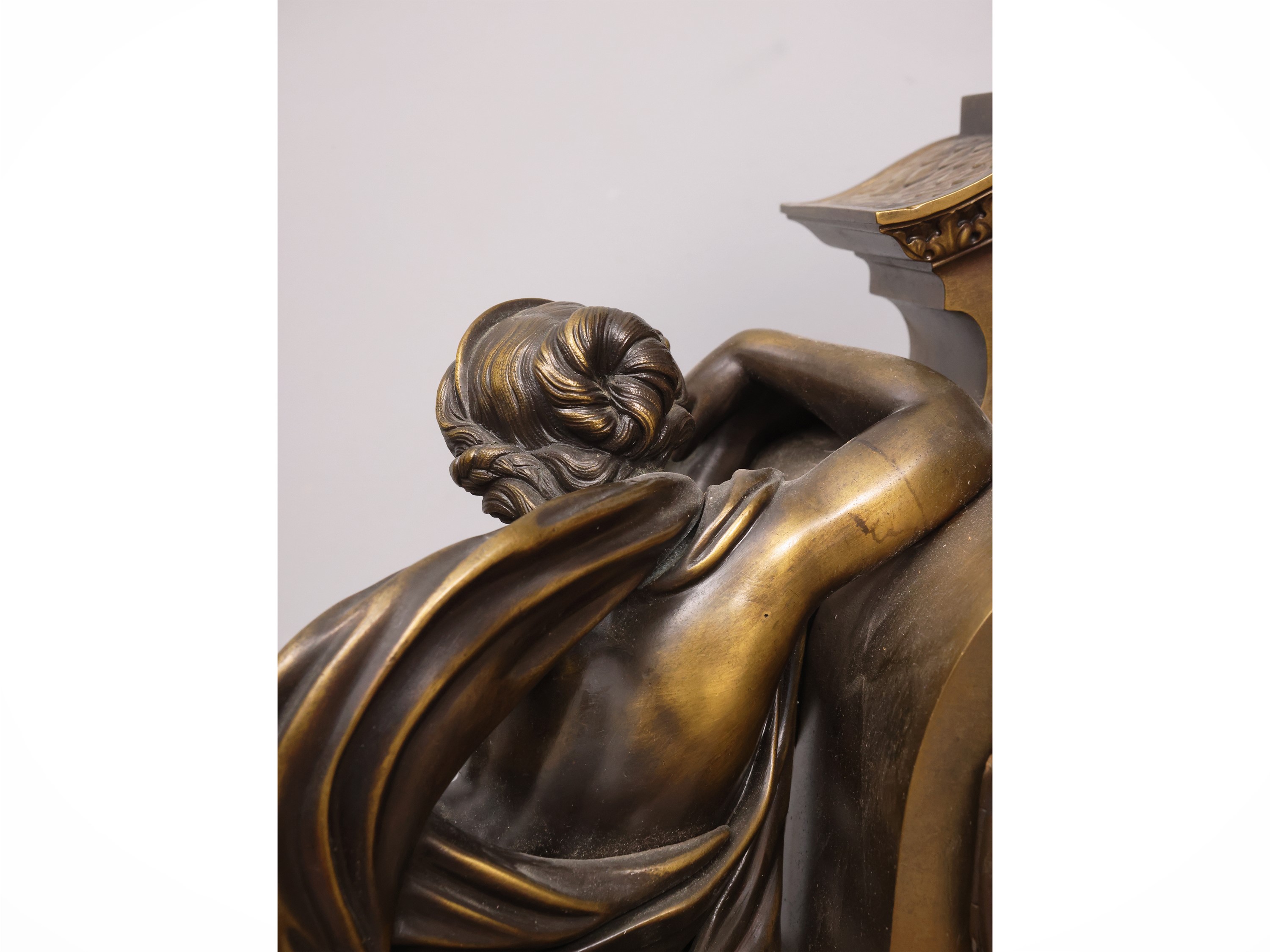 XIX secolo, Orologio da camino in bronzo dorato
