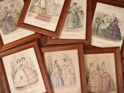 XIX secolo, Figurini di moda su litografie (serie di sette) in cornice