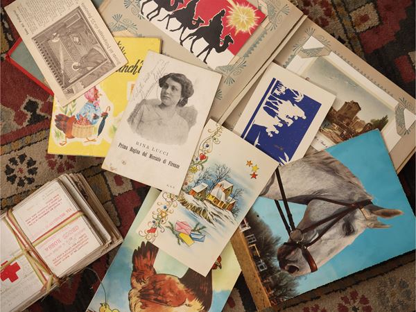 Grande collezione di cartoline d'epoca