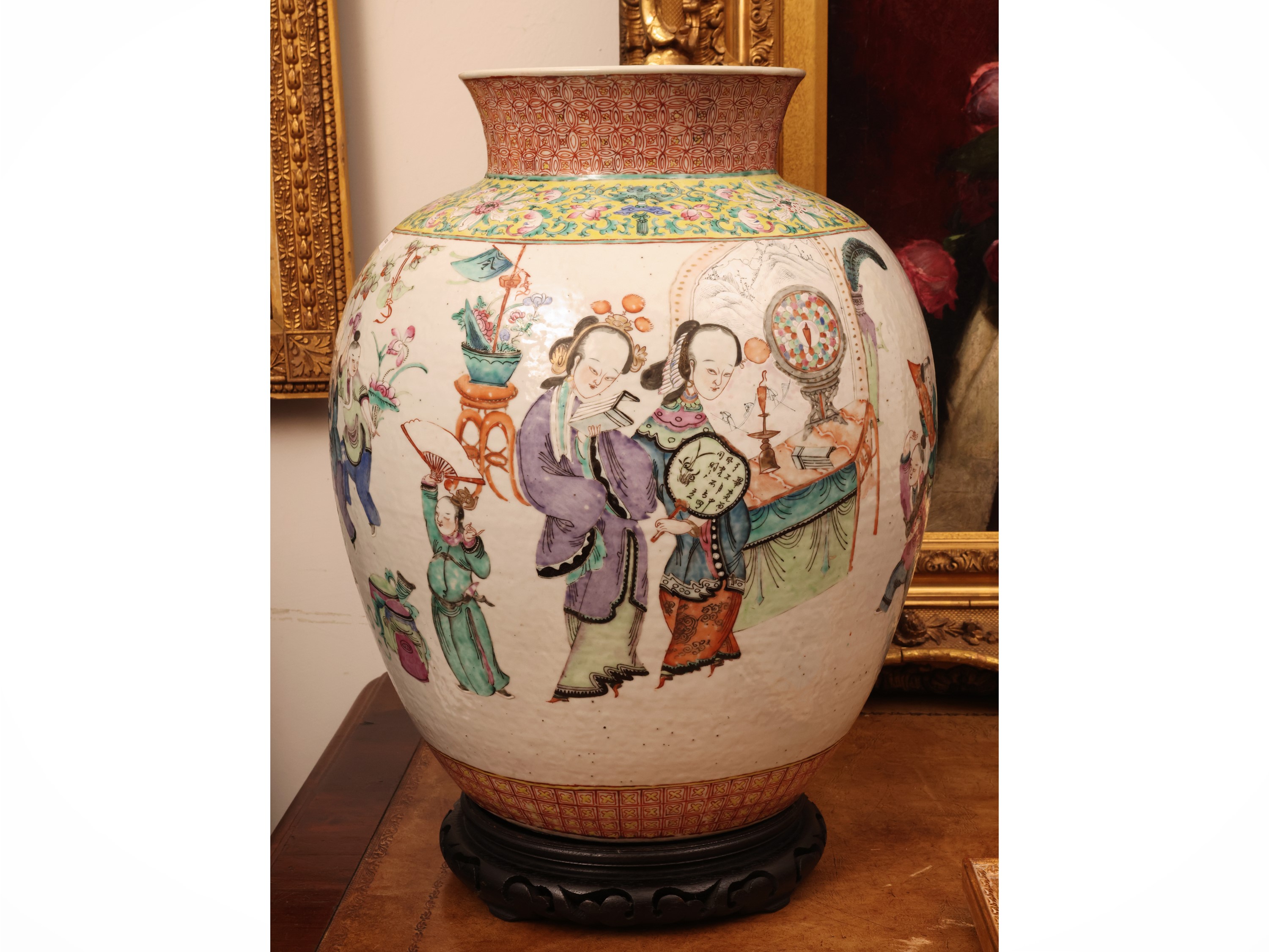 Cina, Vaso in porcellana della Famiglia Rosa (XIX secolo)