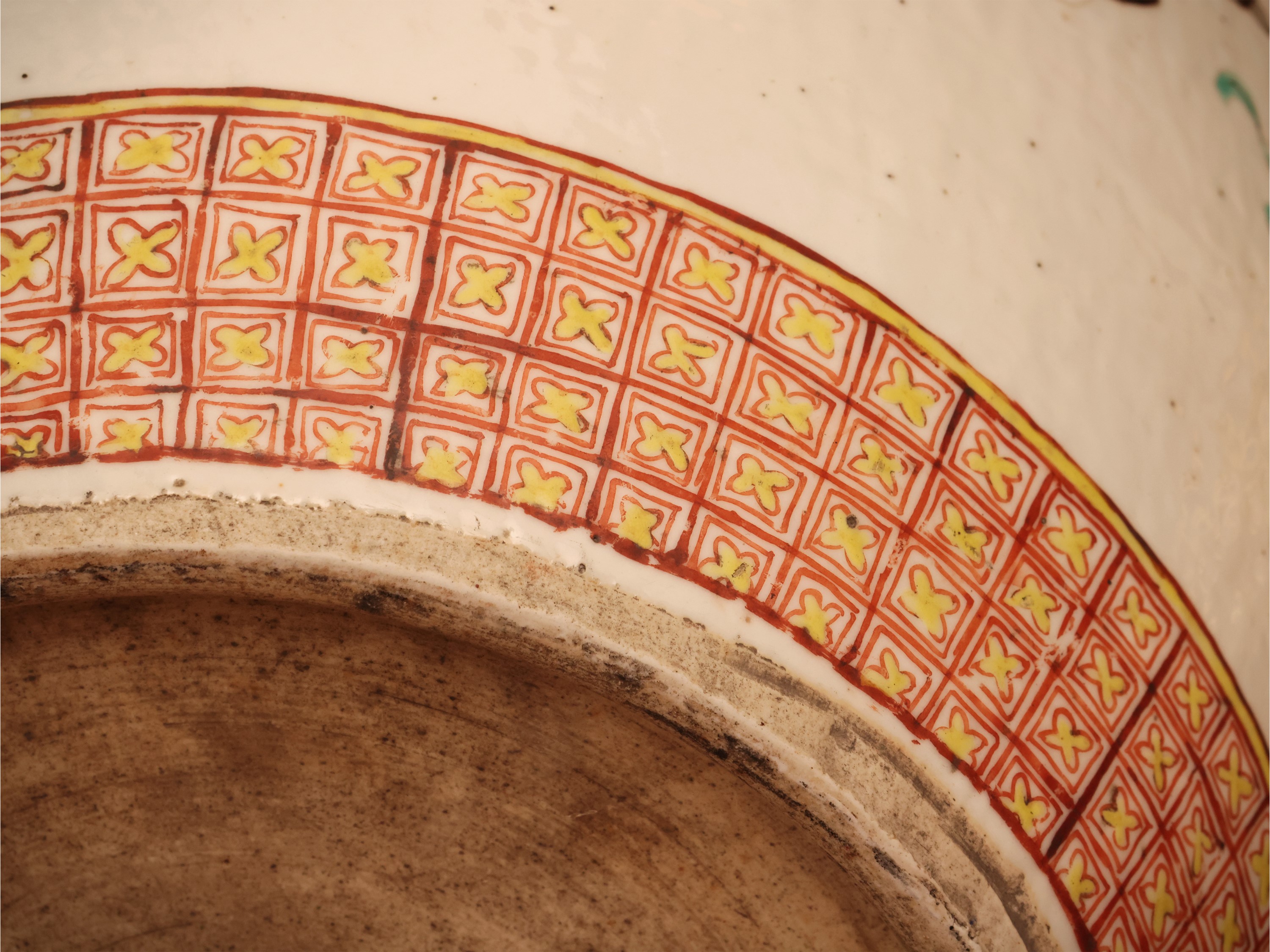 Cina, Vaso in porcellana della Famiglia Rosa (XIX secolo)