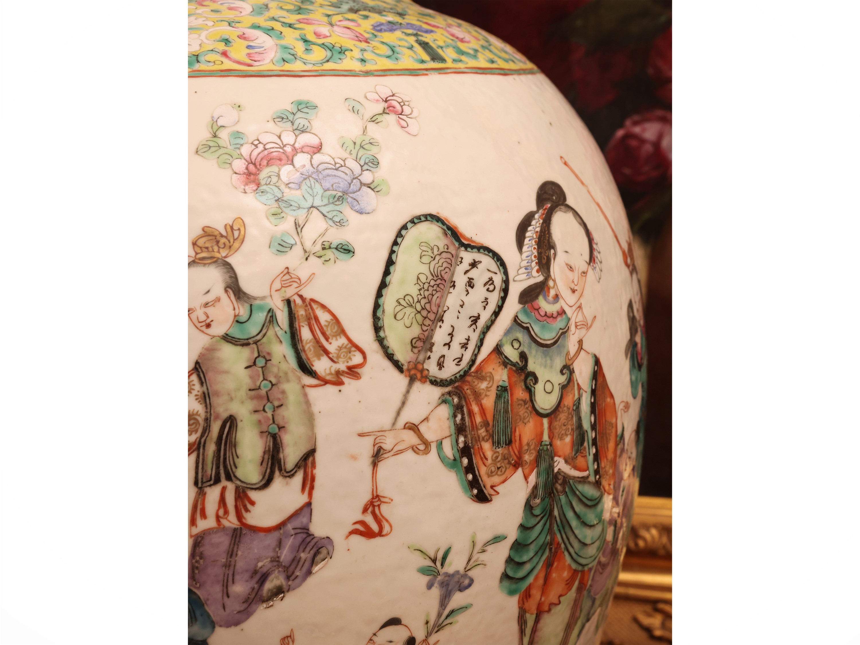 Cina, Vaso in porcellana della Famiglia Rosa (XIX secolo)