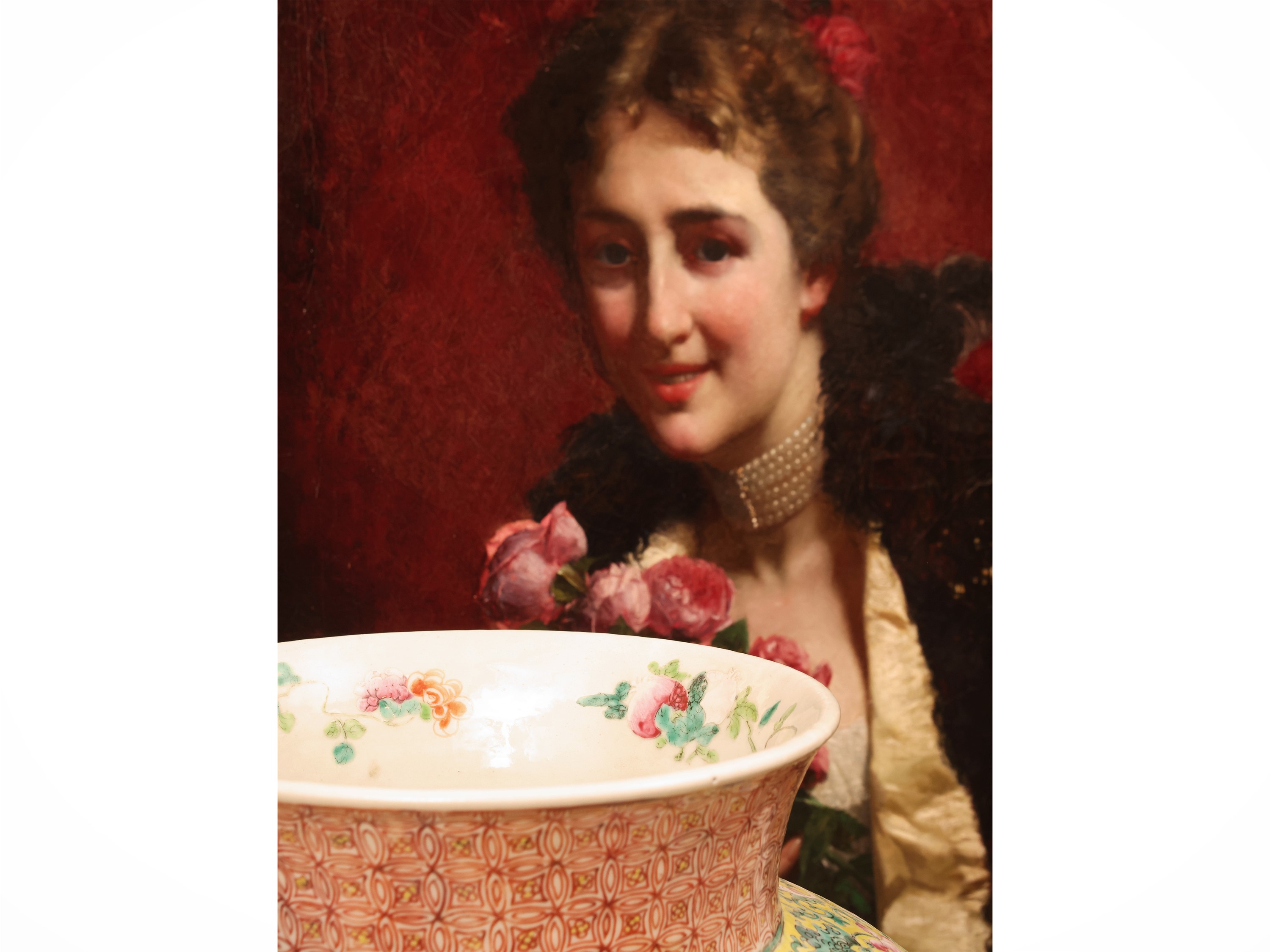 Cina, Vaso in porcellana della Famiglia Rosa (XIX secolo)