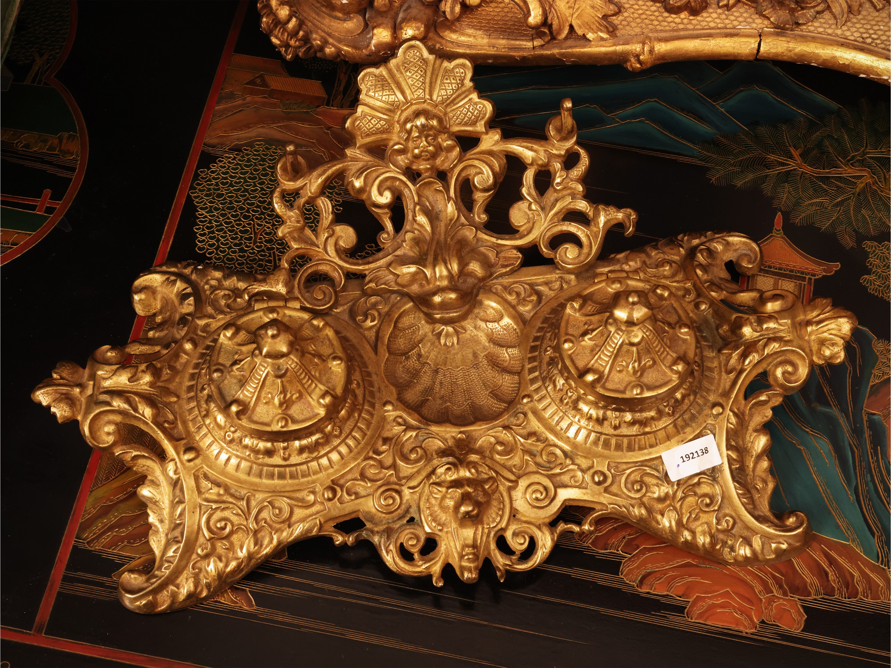 Calamaio, bronzo dorato sbalzato e traforato, seconda metà del XIX secolo