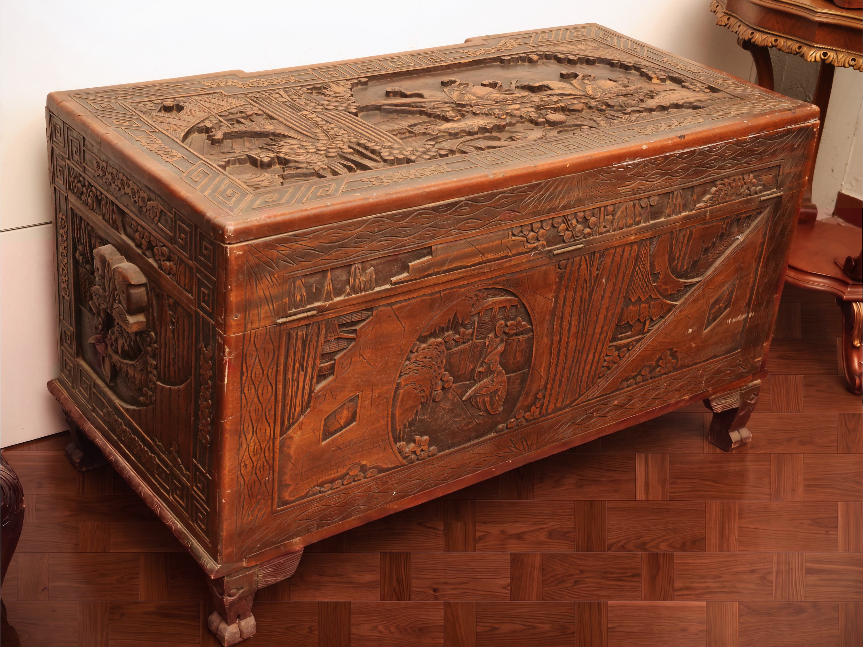 Cassapanca in legno di canfora, Cina, inizio XX secolo