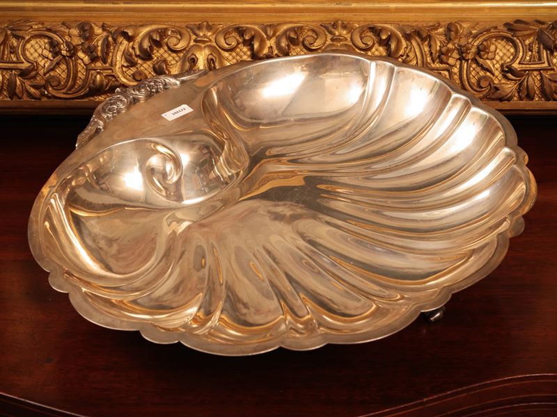 Poole Silver Company, Grande centrotavola in argento sterling a forma di conchiglia