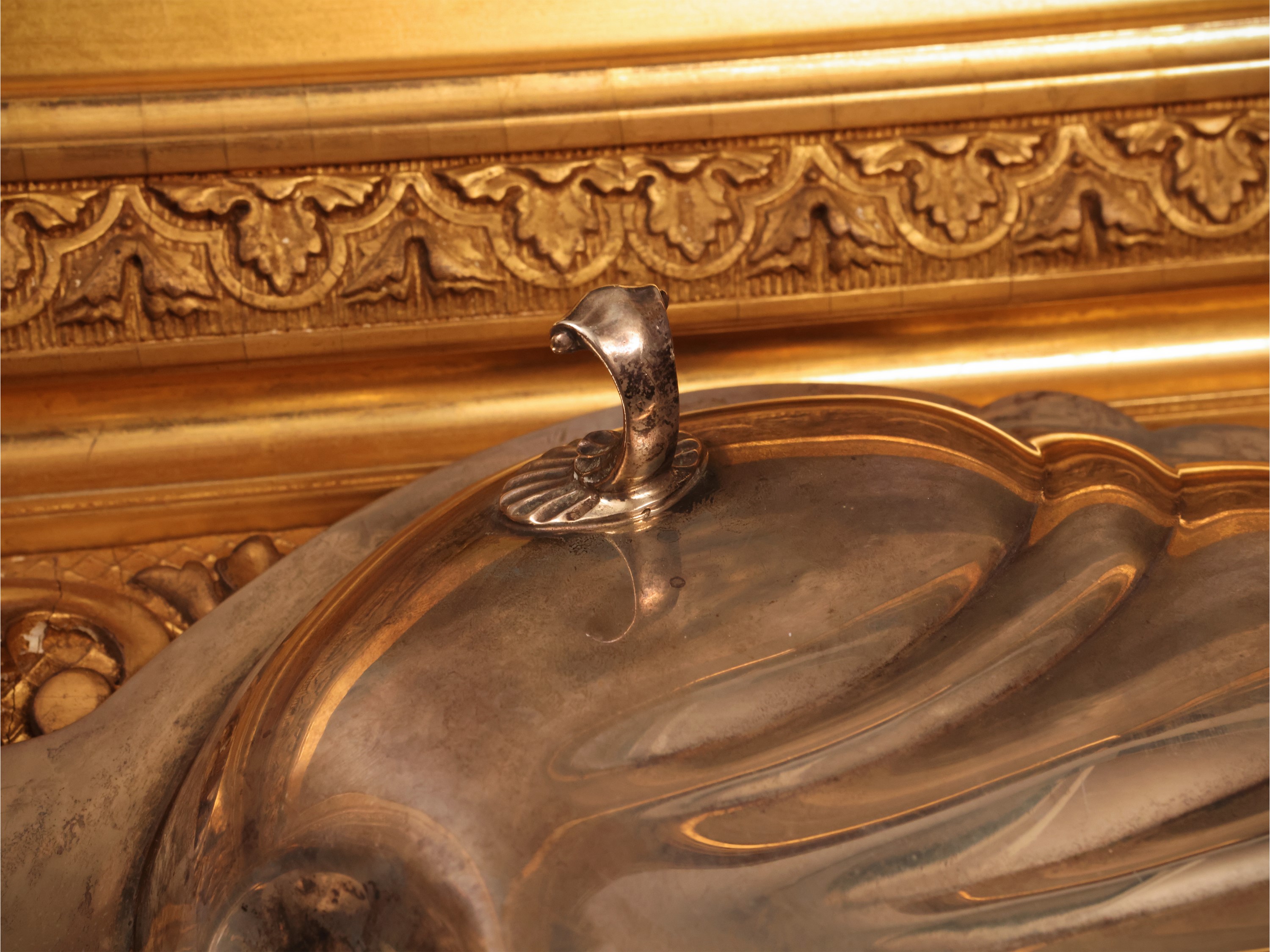 Poole Silver Company, Grande centrotavola in argento sterling a forma di conchiglia