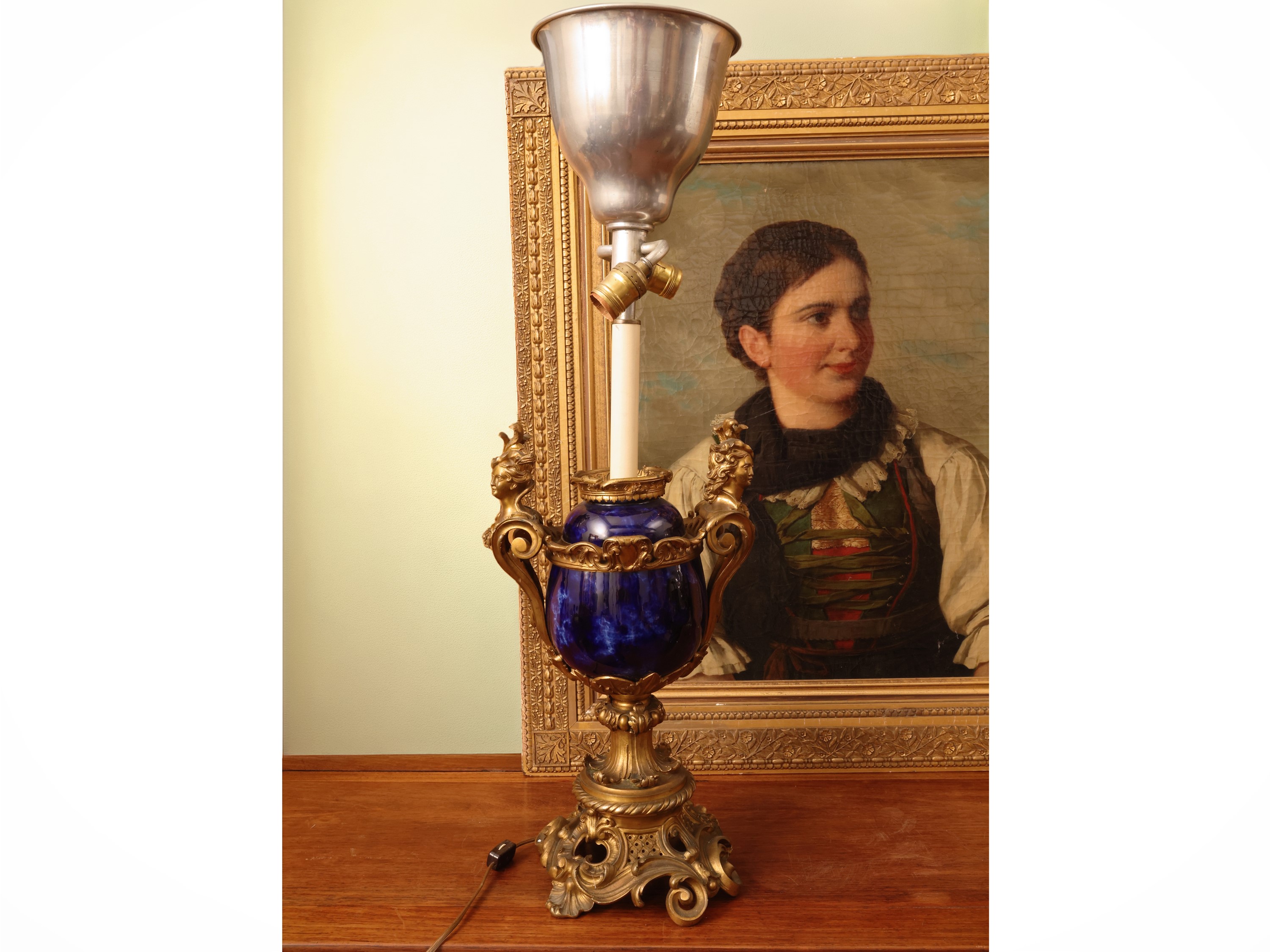Grande lume da tavolo in porcellana, cobalto e bronzo dorato, seconda metà del XIX secolo