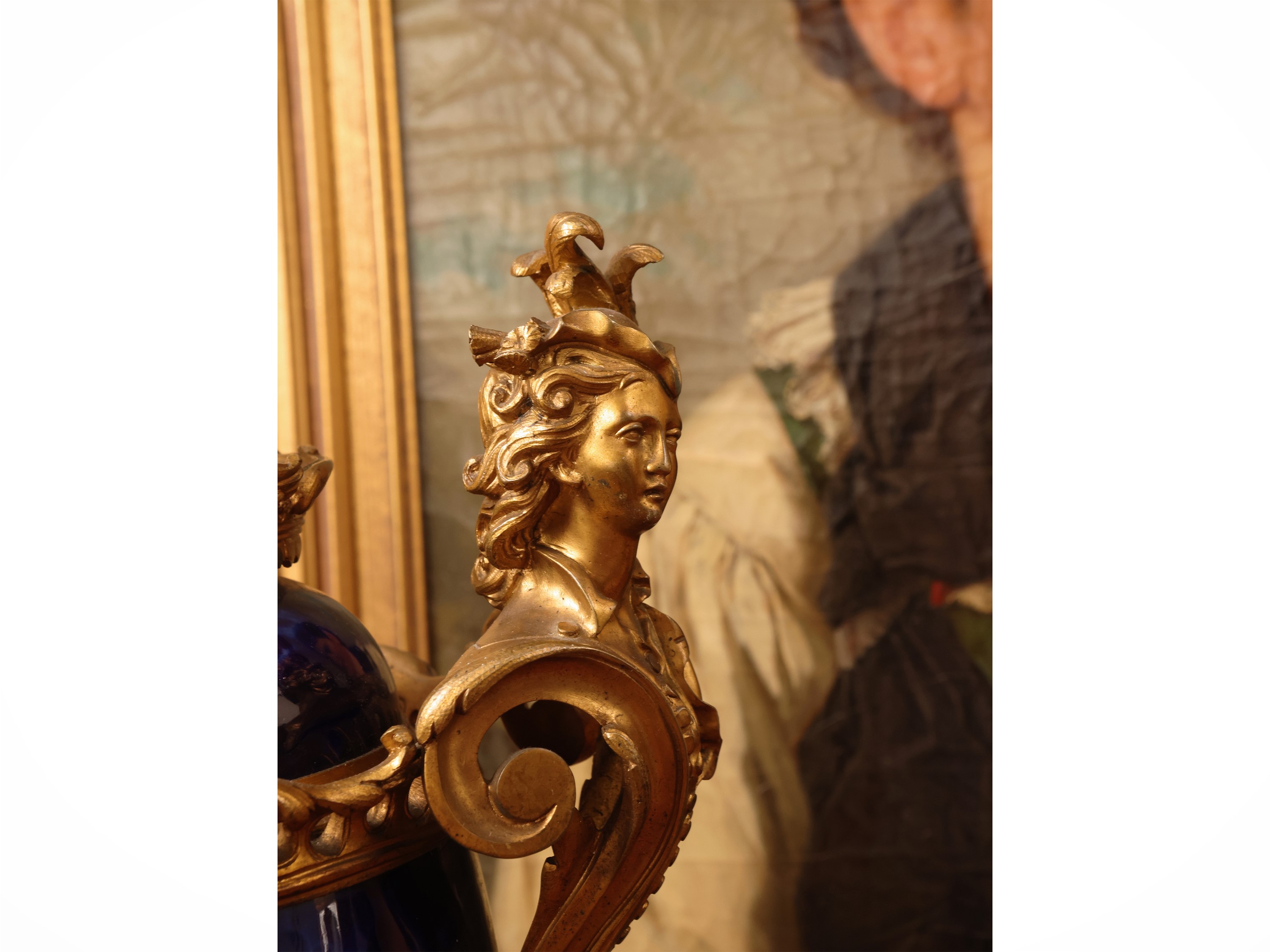 Grande lume da tavolo in porcellana, cobalto e bronzo dorato, seconda metà del XIX secolo