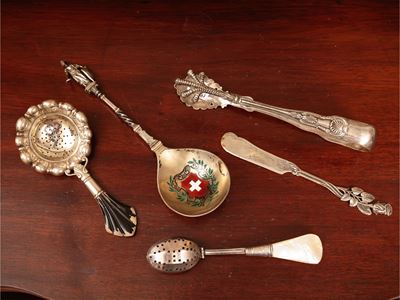 Assortimento di posate da collezione in argento (XIX/XX secolo)