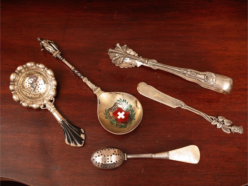 Assortimento di posate da collezione in argento (XIX/XX secolo)