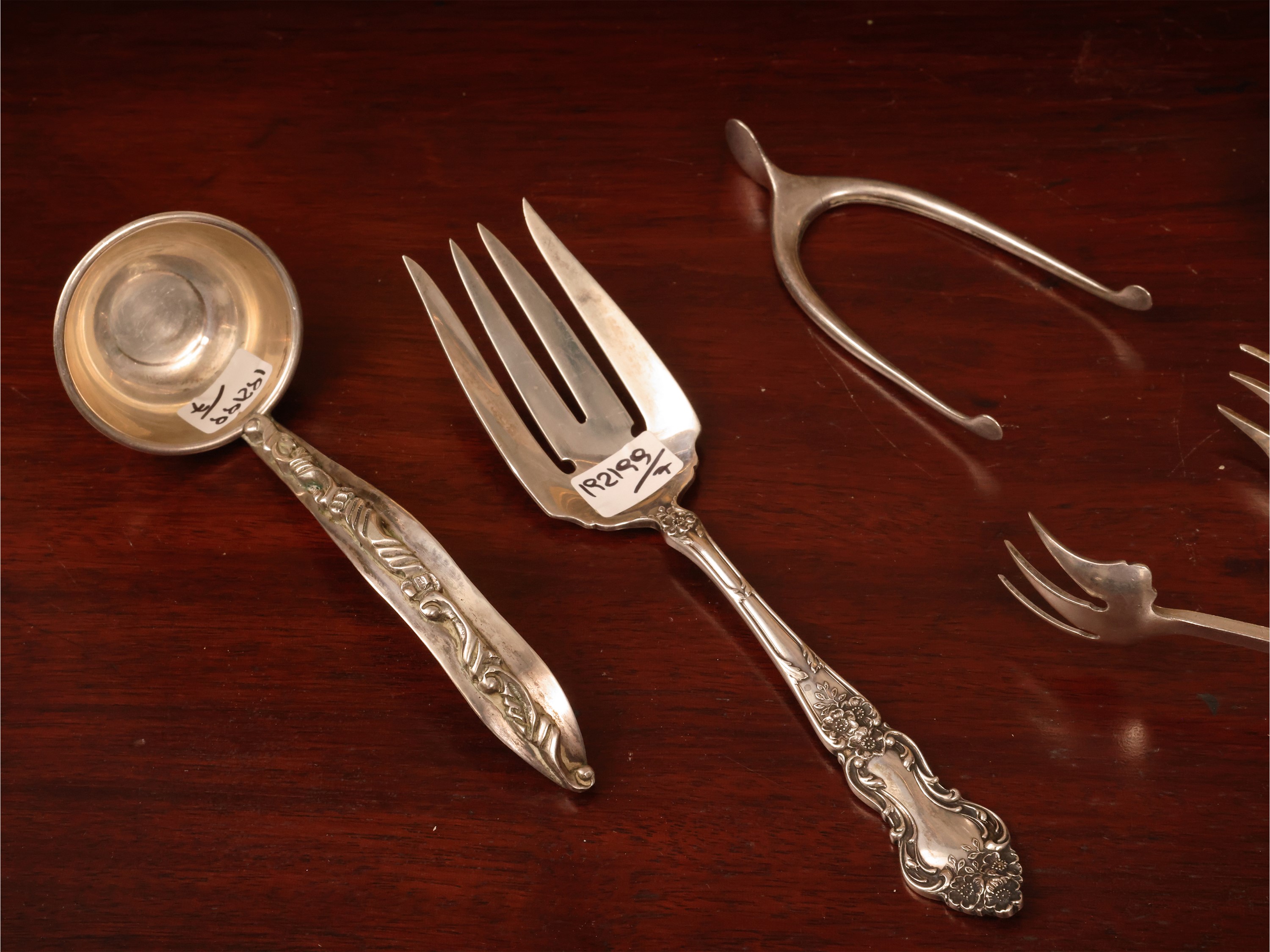 Assortimento di posate in argento sterling, gr 330 (7 pezzi)