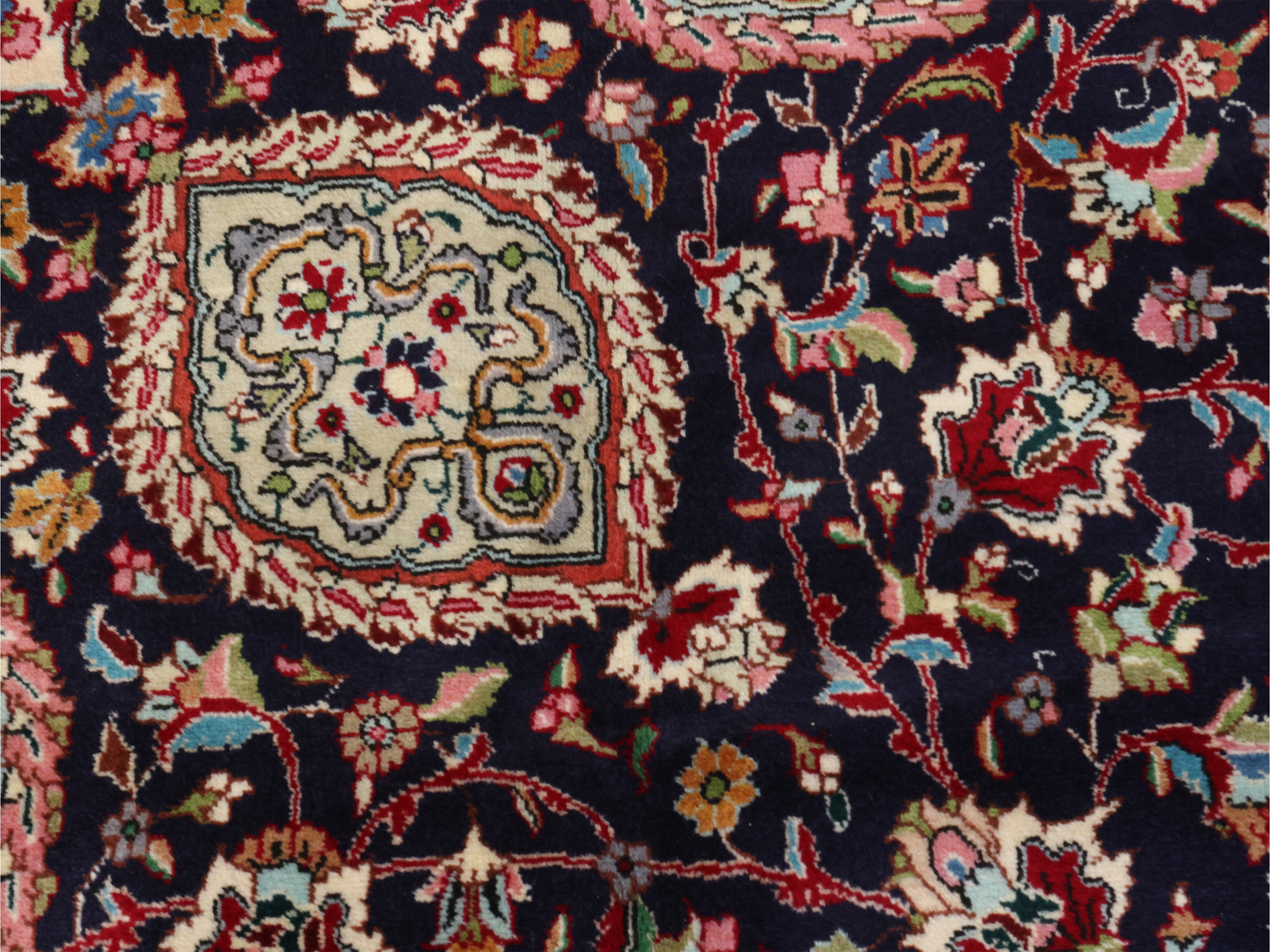 Grande tappeto persiano Tabriz, decorazione floreale con medaglione centrale avorio