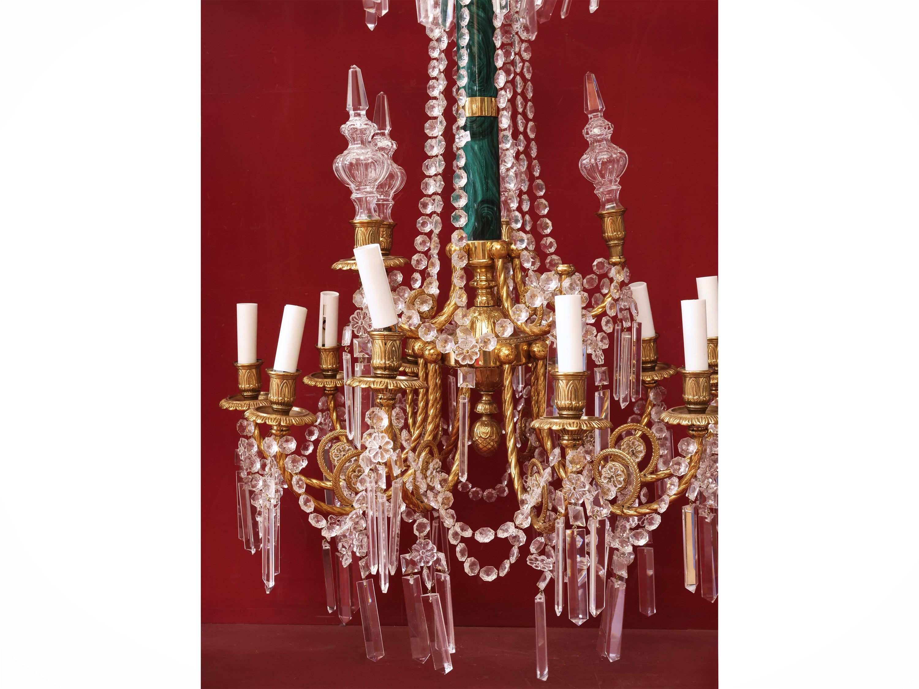 Lampadario a paniere, bronzo dorato e cristallo molato
