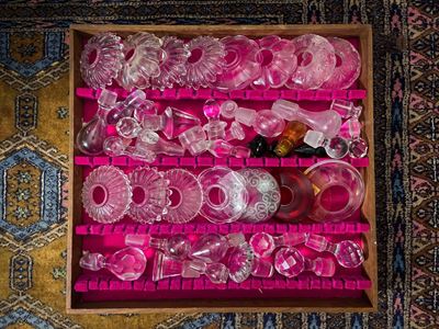 Assortimento di tappi e bobeche in vetro e cristallo