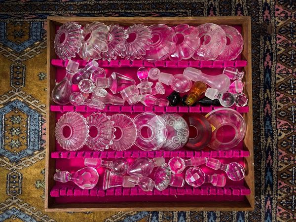 Assortimento di tappi e bobeche in vetro e cristallo