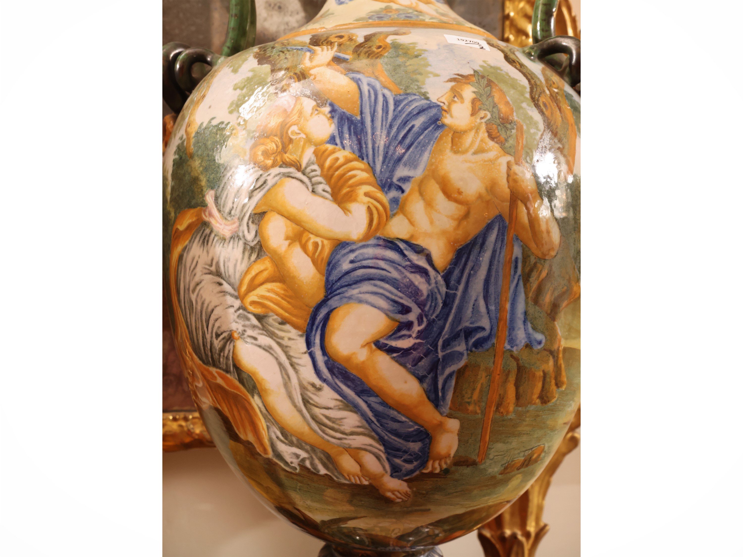 Coppia di grandi vasi ad anfora in maiolica, policromia, XIX/XX secolo