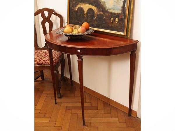Half-moon console in mahogany