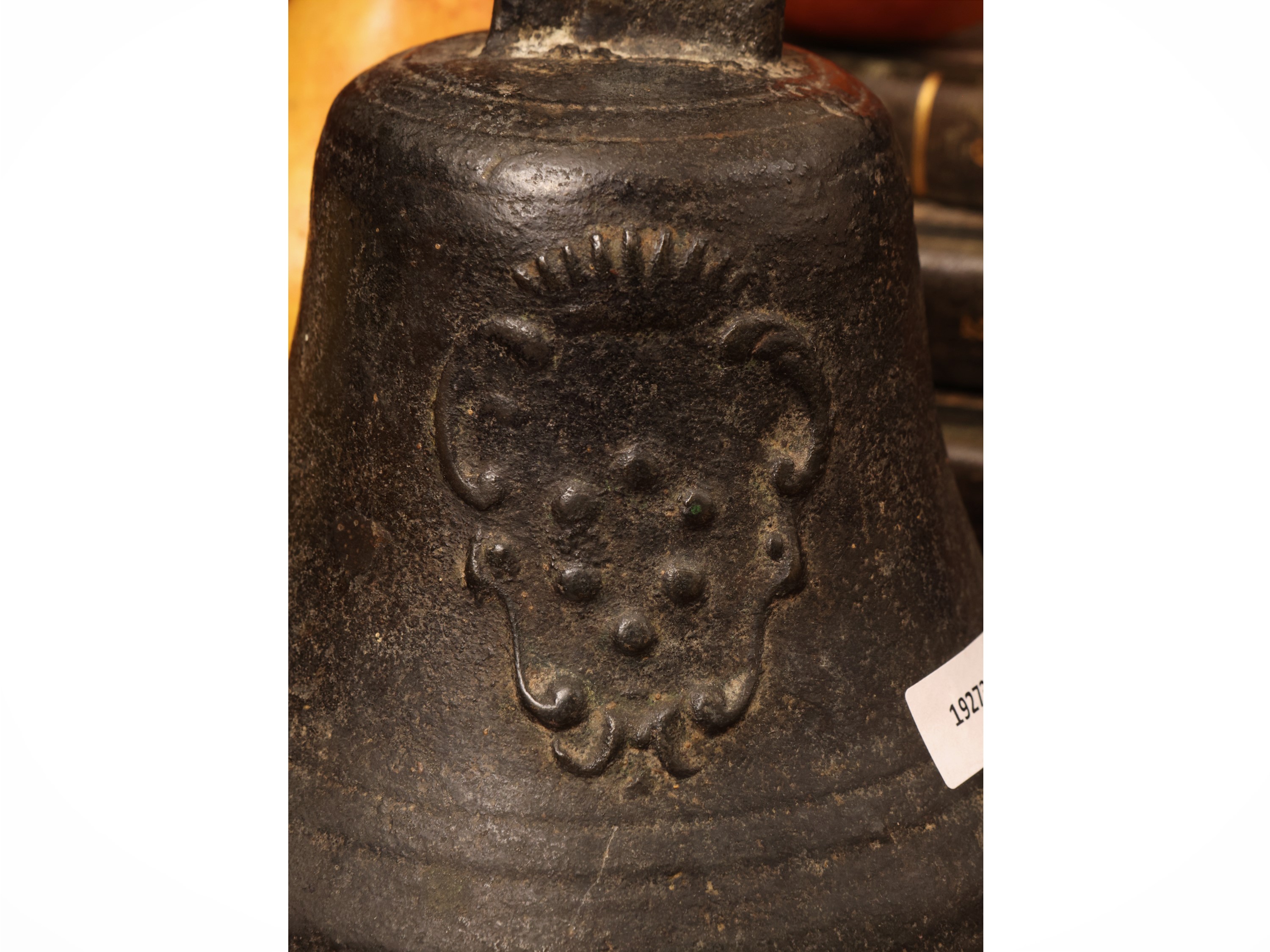 Antica campana in bronzo, con stemma mediceo (XVII/XVIII secolo)