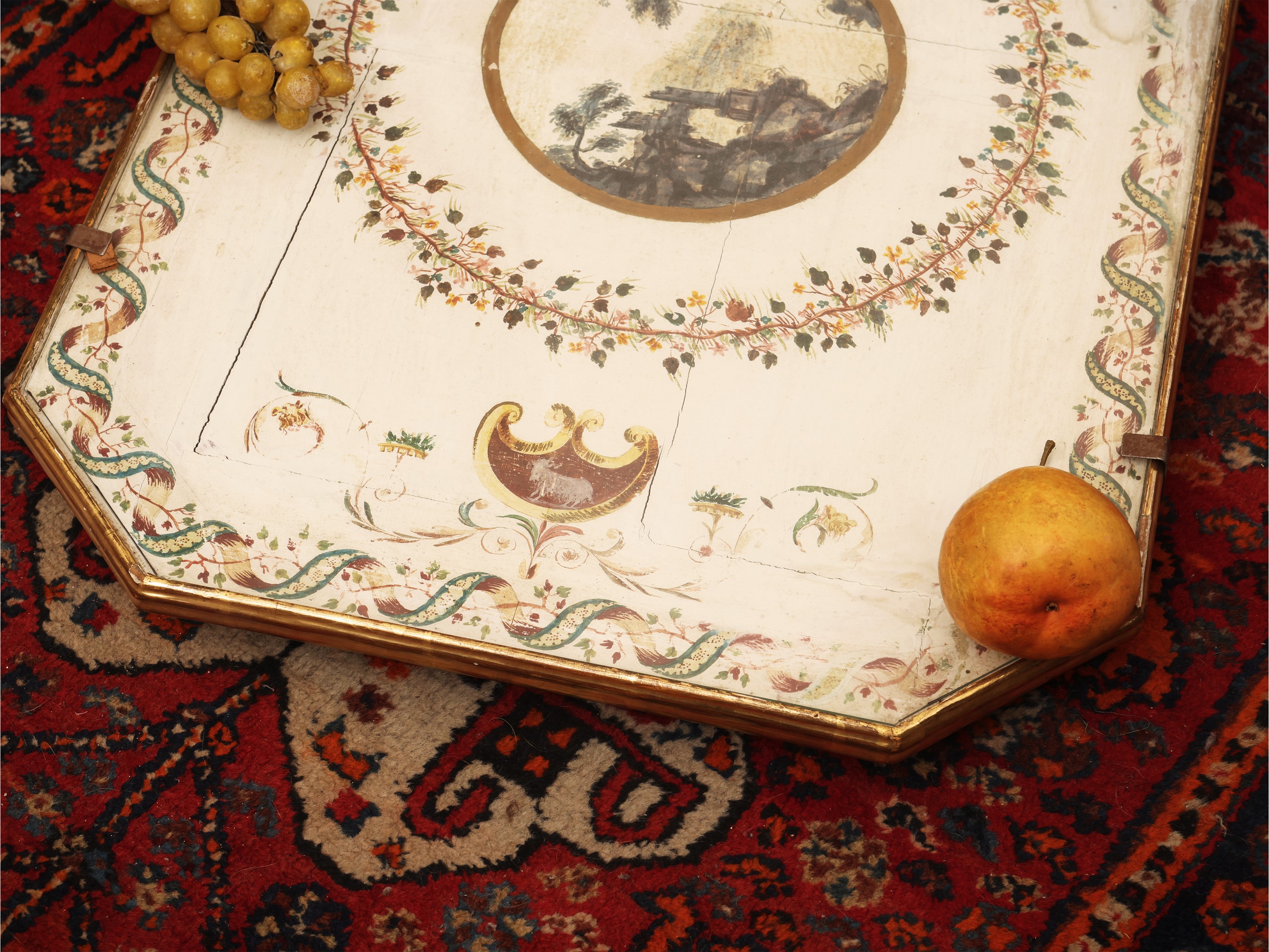 Surtout de table, fine XVIII secolo, legno dipinto e dorato