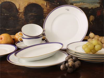 Richard Ginori, Set da tavola in porcellana con bordo blu cobalto