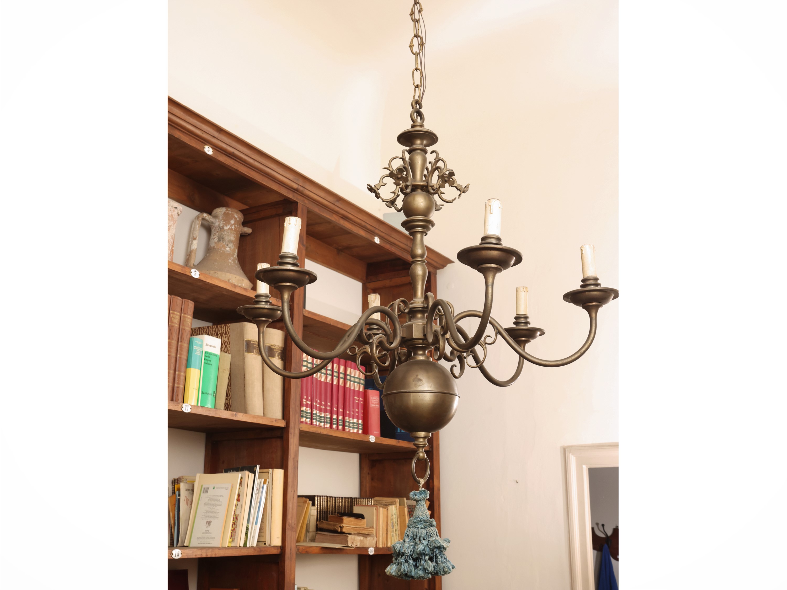 Lampadario fiammingo, bronzo, XIX secolo