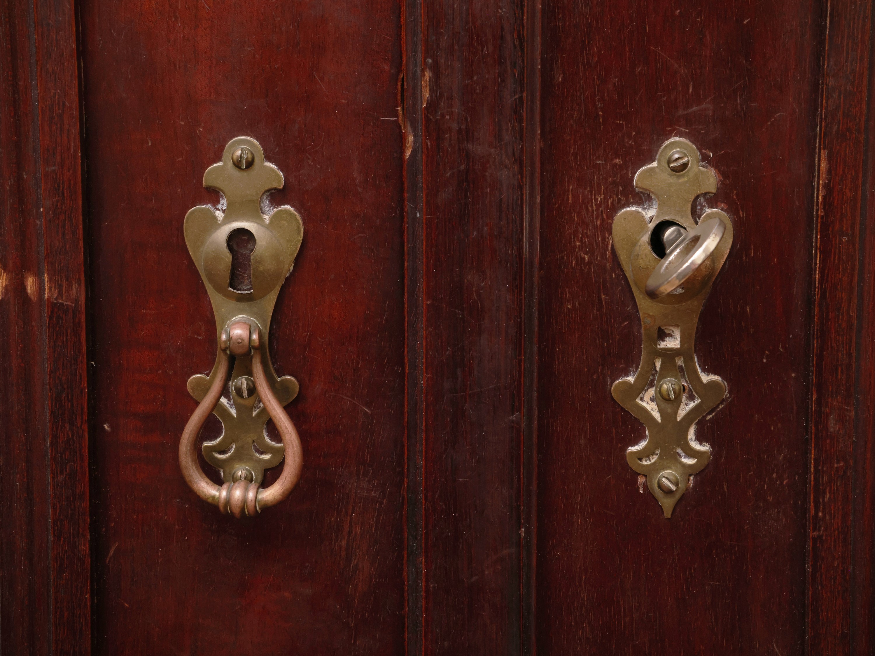 Armadio guardaroba in satinwood, fine XIX/inizio XX secolo