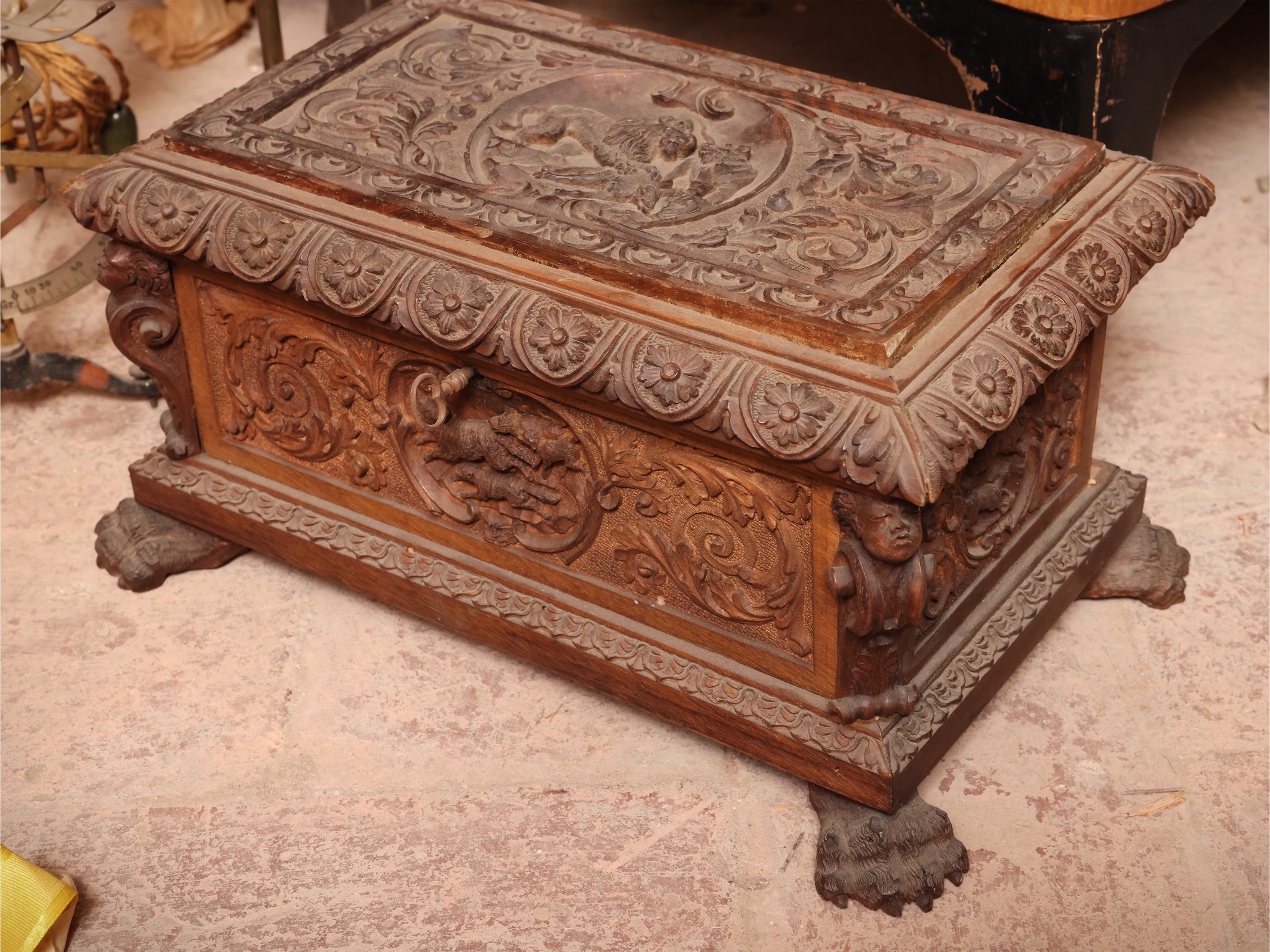 Curiosità d’epoca, collezione di accessori e manufatti (XIX/XX secolo)