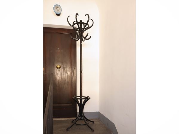 Curved beech coat rack