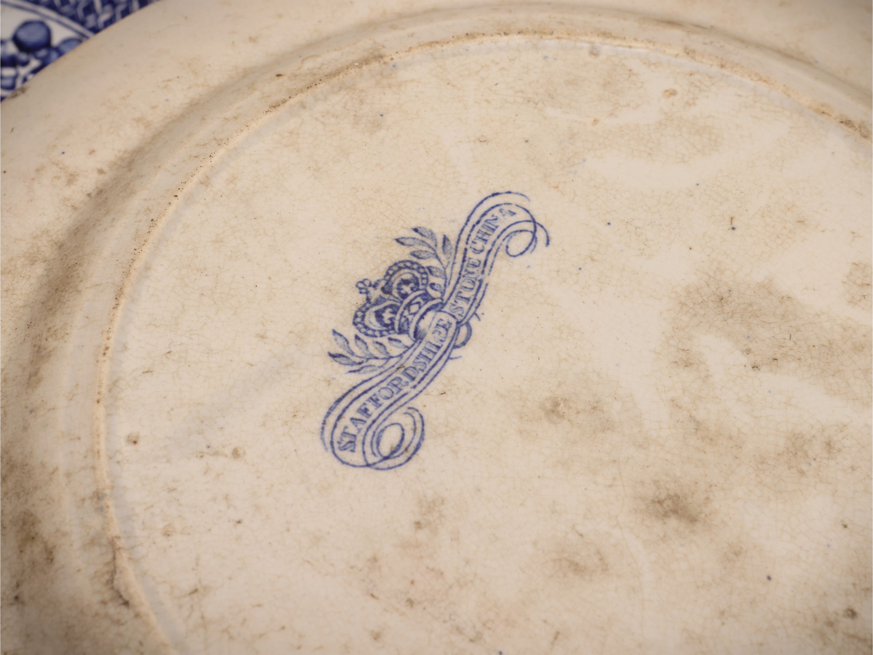 Servizio di piatti in terraglia decorato a chinoiserie monocroma blu, Inghilterra (fine XIX/inizi...