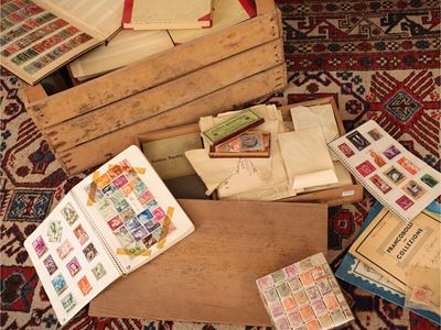 Collezione di francobolli, in bustine e piccoli album