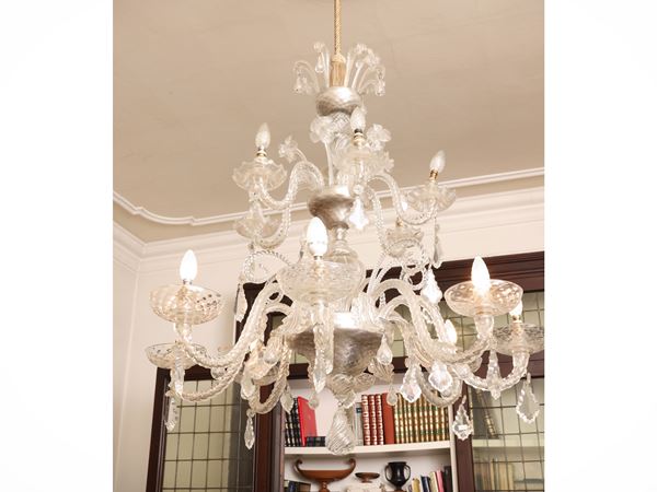 A striking crystal lamp in