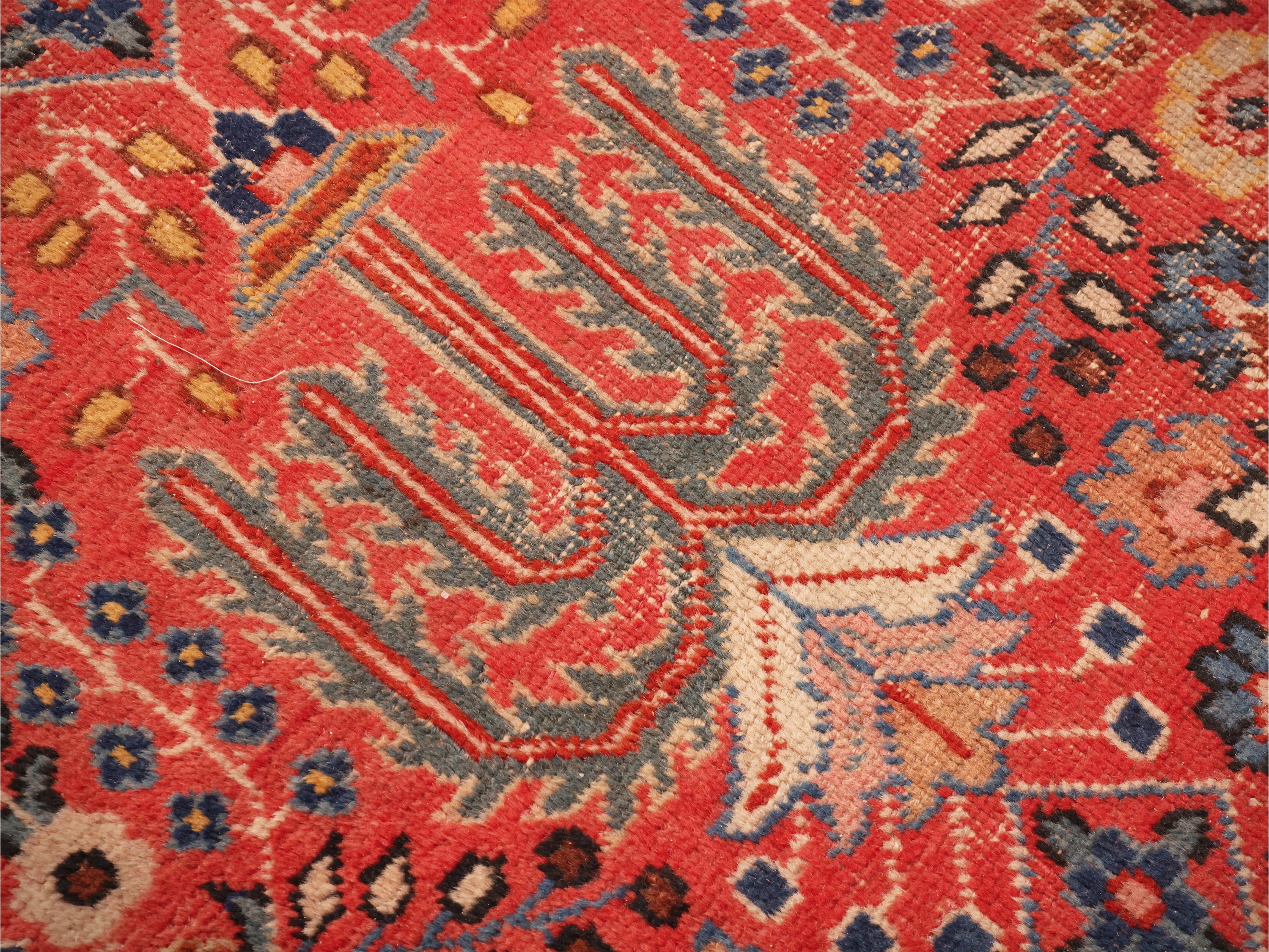 Tappeto persiano a fondo rosato, decorazione floreale in rapé, cm 282x210