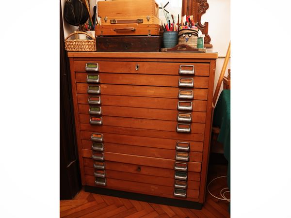 Grande cassettiera da disegno