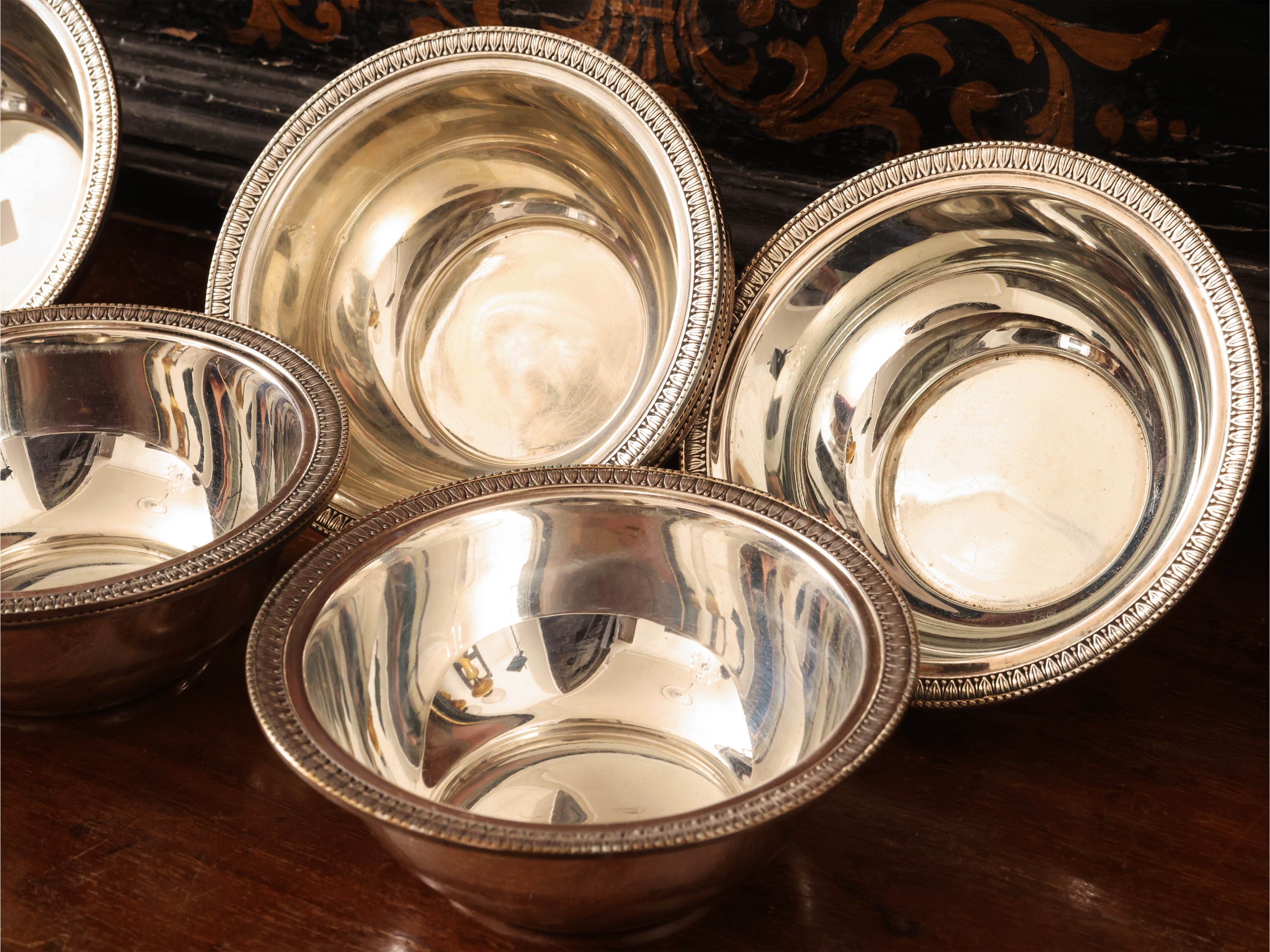 Dieci coppette lavadita, argento in stile Impero