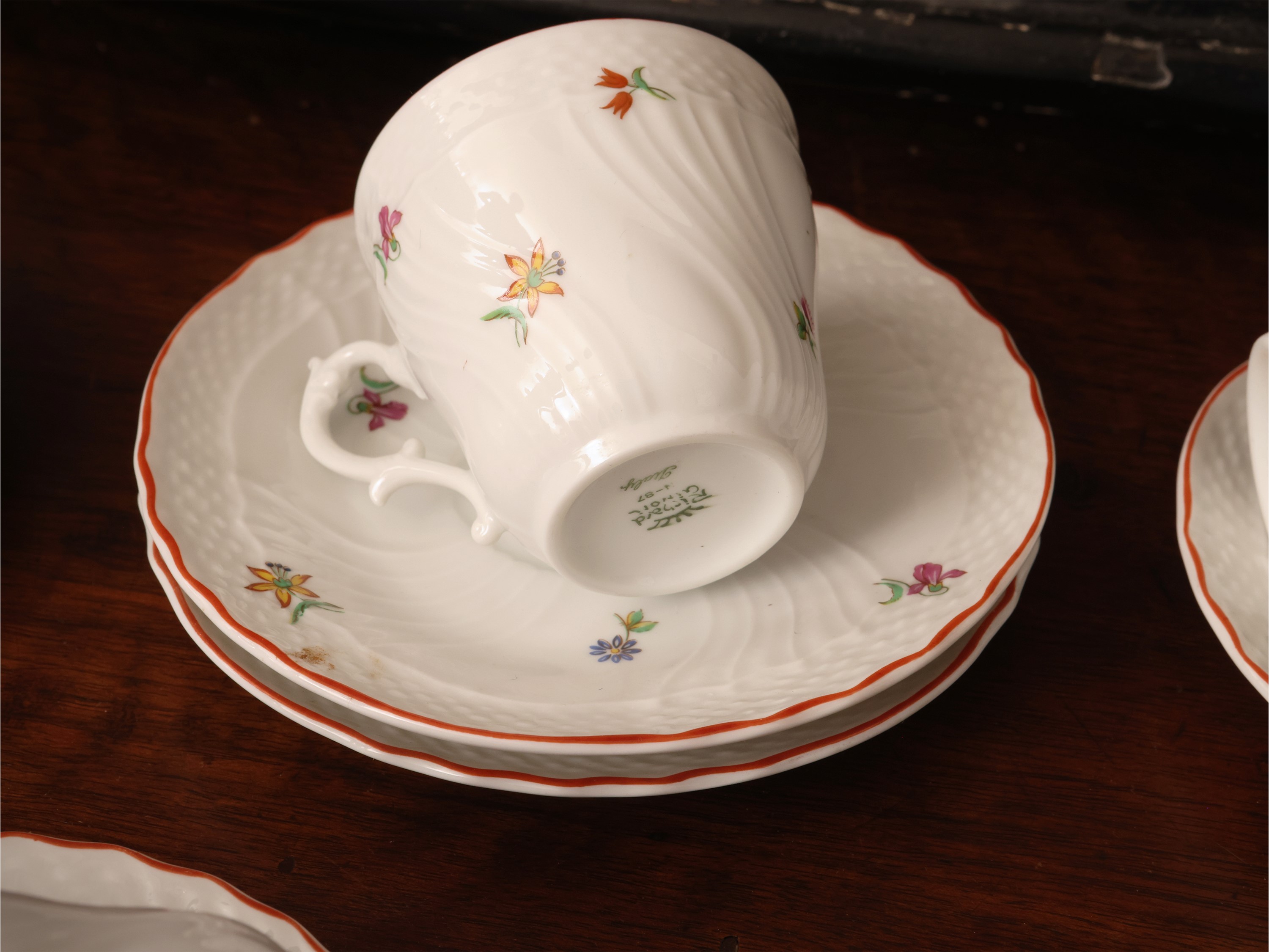 Richard Ginori, Servizio da caffè in porcellana decorato con fiori